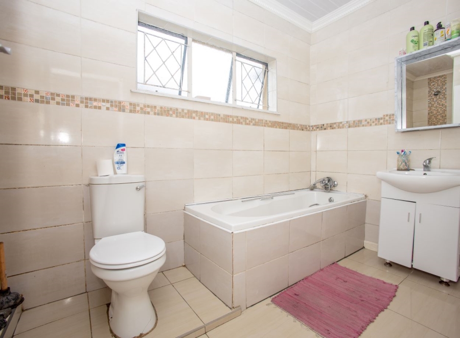 3 Bedroom Property for Sale in Amalinda Eastern Cape